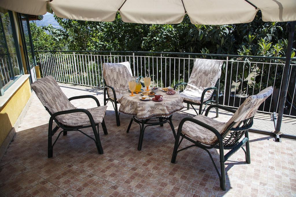 Casa Vacanze Alcantara Gaggi Ngoại thất bức ảnh