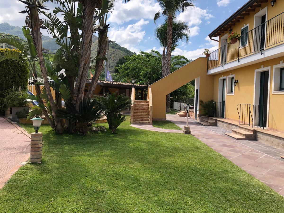 Casa Vacanze Alcantara Gaggi Ngoại thất bức ảnh