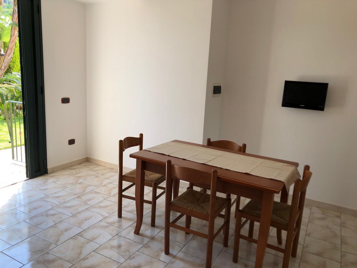 Casa Vacanze Alcantara Gaggi Ngoại thất bức ảnh