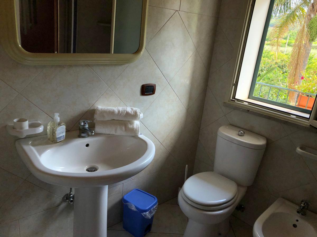 Casa Vacanze Alcantara Gaggi Ngoại thất bức ảnh